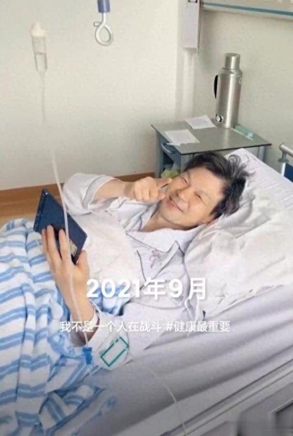 莆田安福相册 58岁李彬陌生亮相，头发珍爱显老，患病后隐居河北别墅