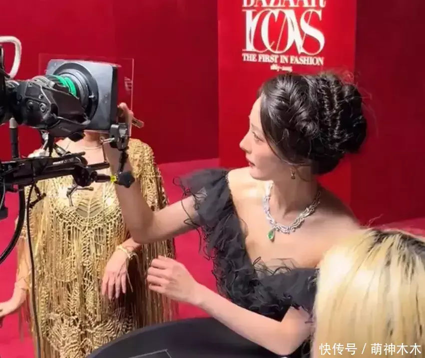 安福相册 妖魔镜头又来了！芭莎盛典怼脸拍太真确，杨幂干脆躲开不让拍正脸