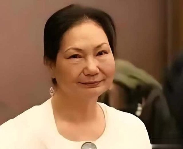 莆田安福相册 回转？具俊晔去大S坟场被高以翔粉丝偶遇，被称恻隐东说念主