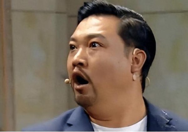 莆田安福相册 贾冰近况：暴瘦成“纸片东谈主”，爱妻揭秘减肥法，网友喊沈腾加油