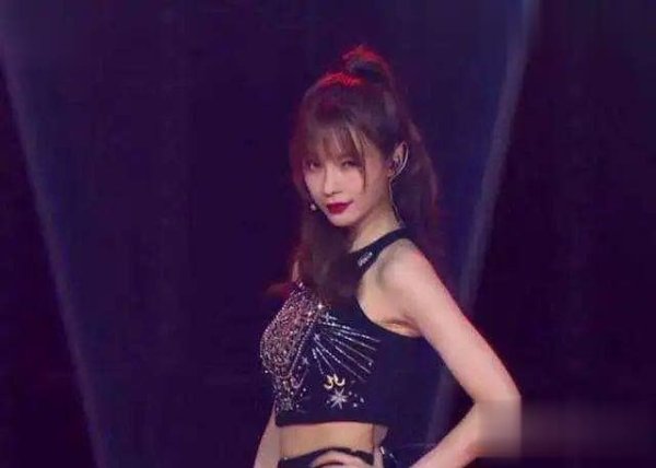 安福相册 沈梦辰阿朵被淘汰，《乘风破浪》败露资产密码：实力强不如会作