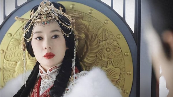 莆田安福相册 藏海传余男顶腊肠嘴演女王遭吐槽，却是郑晓龙好意思丽之处