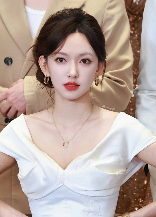 莆田安福相册 程潇综艺“社死”名表情：前任短信大冒险引全网热议