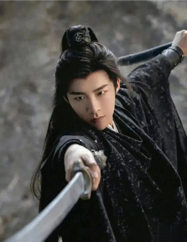 安福相册 一直被骂却总有戏拍，网友：刘宇宁性价比太高了！