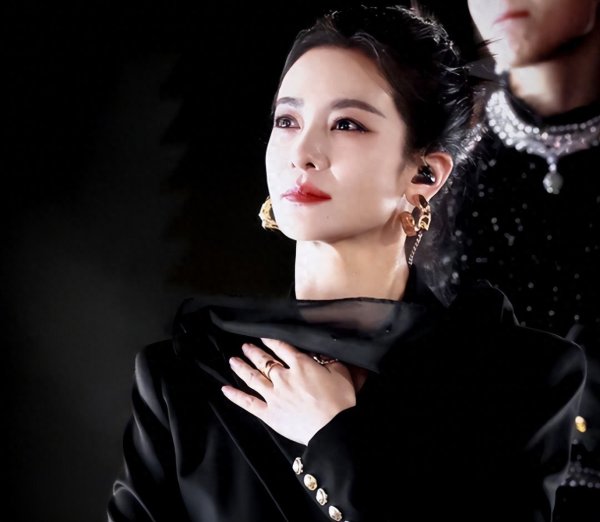 安福相册 《乘风2025》李晟赢得第4名，要比赢得第1名更好，形态大开了