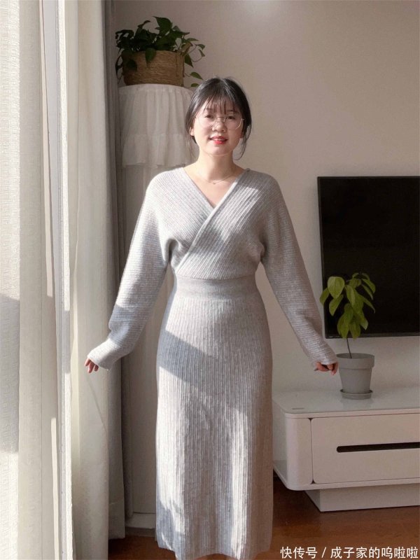 安福相册 赤诚连衣裙｜这么穿是不是超有女东谈主味