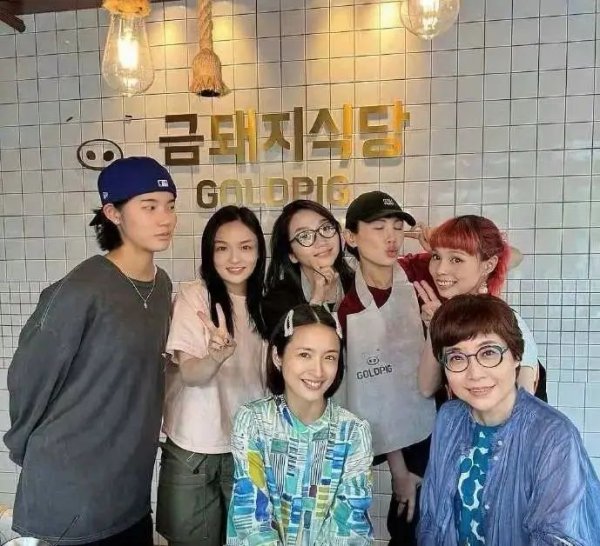 莆田安福相册 42岁女星林依晨二胎产子，如今儿女双全！牙东谈主阐述：孩子像爸爸