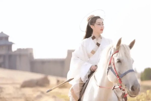 莆田安福相册 女演员肖妍倪患疾成植物东说念主，最新报酬：已能独自耸峙行走