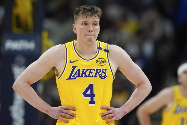 莆田安福相册 菜鸟丨克内克特27中13砍32分 卡斯尔26分 布朗尼15分钟5中1得5分