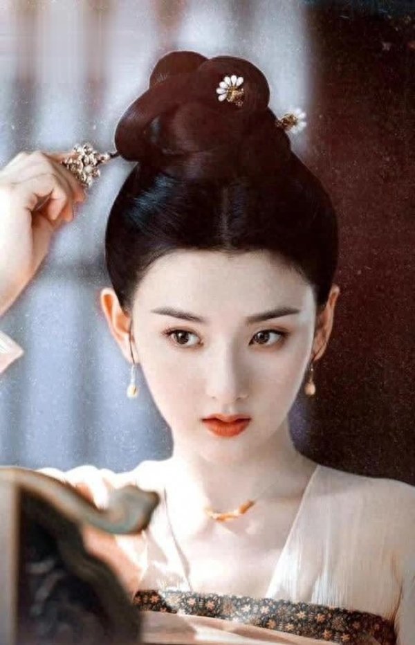 安福相册 宋祖儿复出首部女主剧，搭档《临江仙》男主，张慧雯陈钰琪作念配