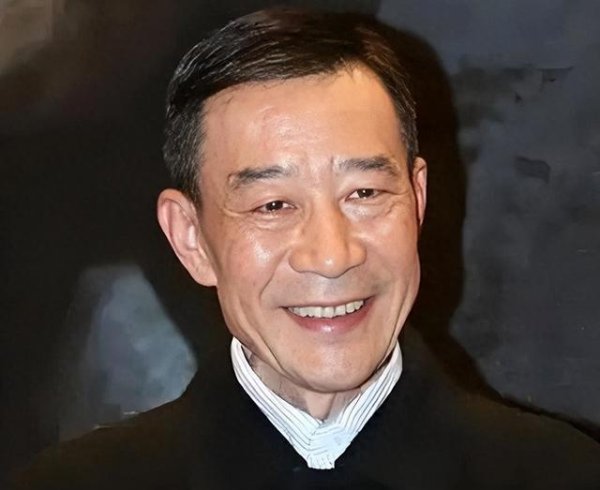 莆田安福家园 71岁李雪健太太曝光，网友：娶贤妻旺三代，难怪他红几十年