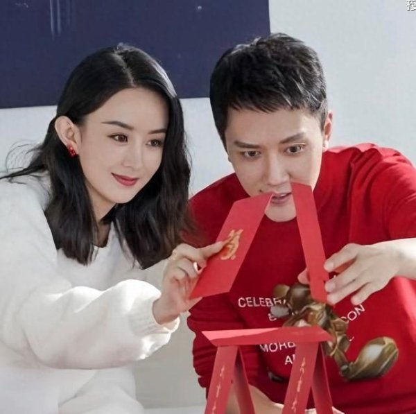 安福相册 赵丽颖没念念到，前夫冯绍峰成了他东谈主“掌中宝”