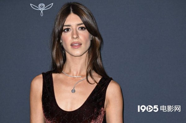 莆田安福相册 新《寡言与心理》动态 黛西·埃德加-琼斯饰埃莉诺