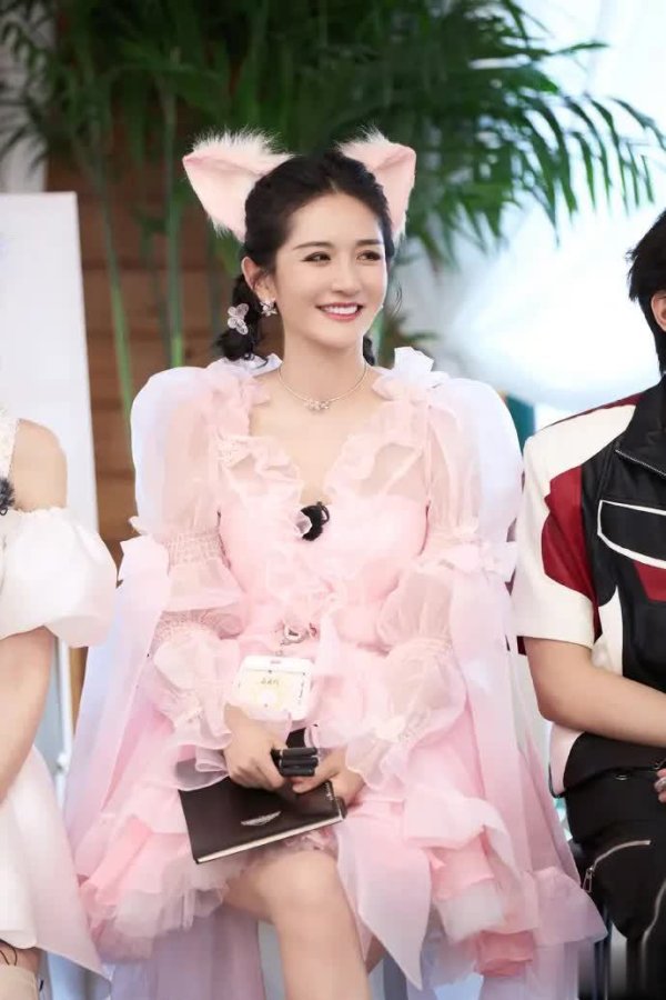 安福相册 谢娜修起多年断网传说：婚后张杰仍能追她，网友惶恐！