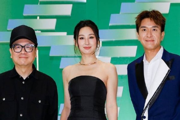 安福相册 白玉兰这今夜！杨紫首穿高定，关晓彤穿对，刘亦菲缺席