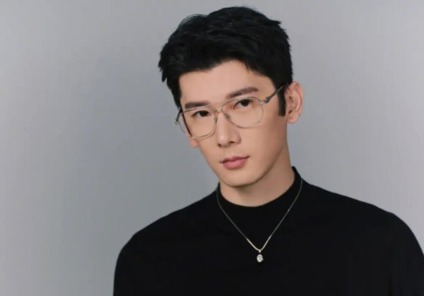 莆田安福相册 刘芮麟官宣成婚生子，辩驳区大翻车