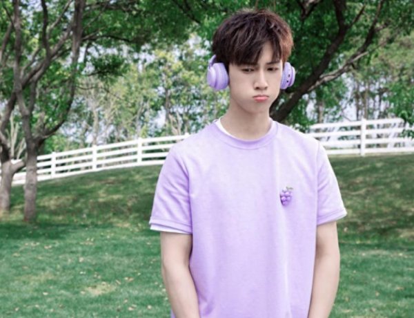 安福相册 《驰驱吧》郑恺看李昀锐的目光不合劲，他真实乱骂之前的《跑男》