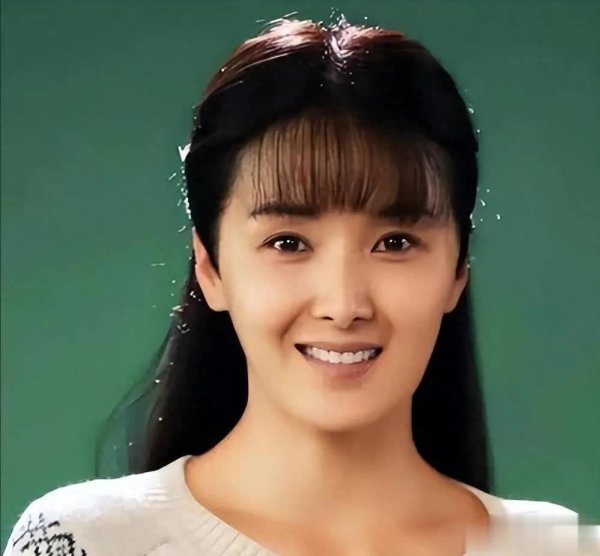 安福相册 黄曼多年不冷不热，今凭与辛柏青二搭获胜逆袭