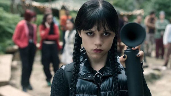 安福相册 《星期三2》发布预报 小狼女因星期三堕入祸害？