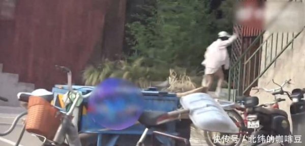 莆田安福相册 魏大勋和爸爸深夜接秦岚回家，3月被眼见同居，网友：可能成婚了