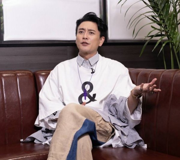莆田安福家园 44岁黄宗泽称不结婚，曾因母亲反对与女友远离