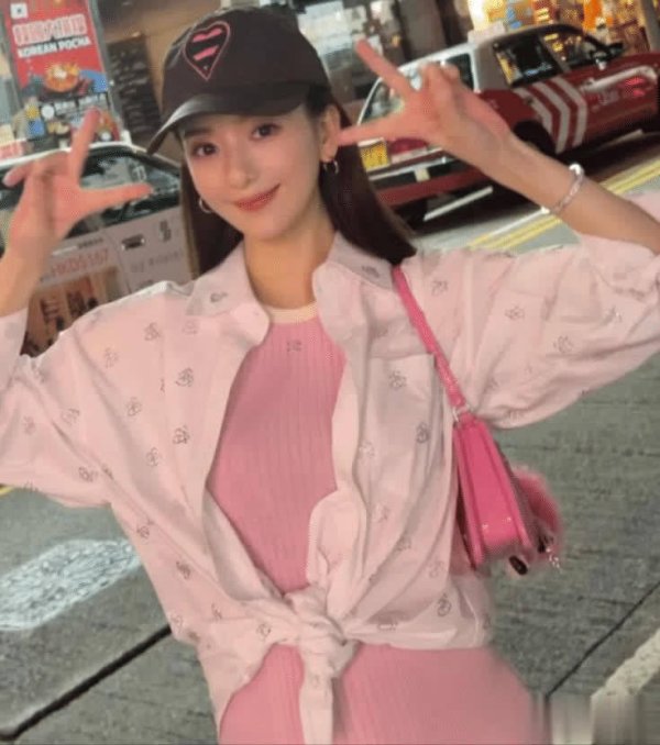 安福相册 一样生三胎，方媛苗苗待遇差，郑恺郭富城差距大！