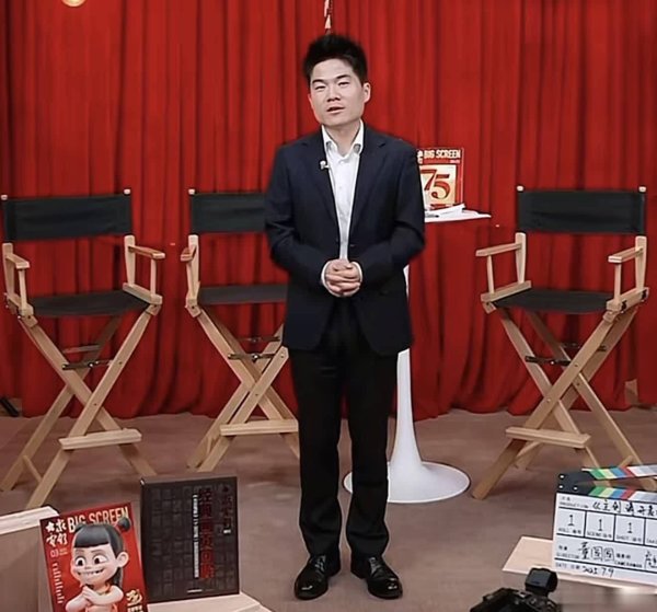 安福相册 与辉同业粉丝破3000万，董宇辉作出回复！