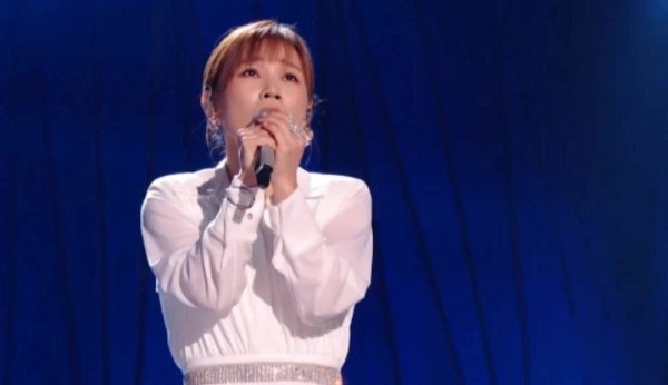 莆田安福相册 李佳薇铁肺被编曲坑惨！诀爱舞台稳如CD却惨败