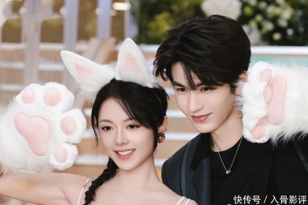 安福相册 《樱桃琥珀》：幻灭感的蒋峤西居然更迷东谈主，肃静看管可爱的女孩