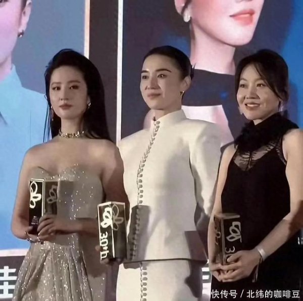 莆田安福相册 白玉兰争议再起，为什么刘亦菲宁愿被吐槽，也不肯意说一句话？