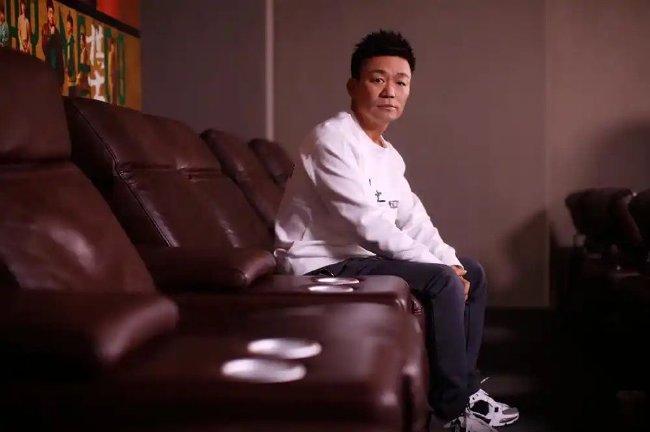 王宝强接收澎湃新闻专访。澎湃新闻记者 权义 图