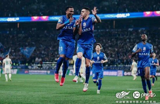 莆田安福相册 申花再遭FIFA病毒 路易斯朱辰杰随队 陈晋一伤缺