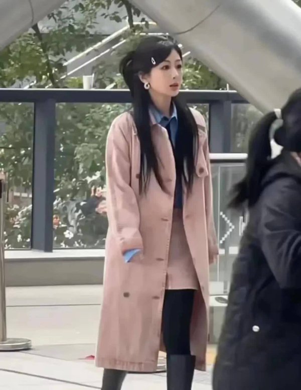 安福相册 杨紫发长文深情告别何惟芳，脚色演员千年共情引全网泪目