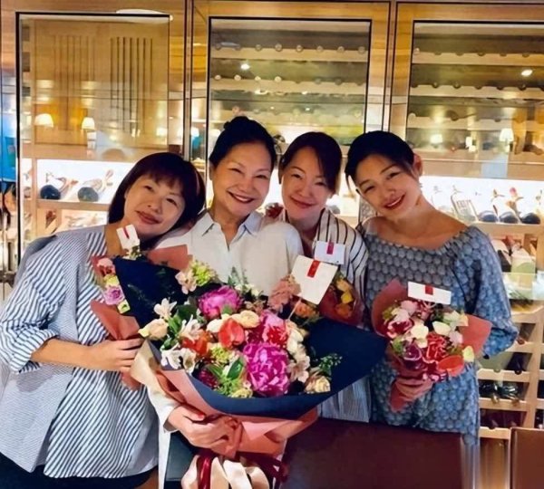 莆田安福相册 小S一家出洋度假，有暗影的S妈此次说啥皆不去了