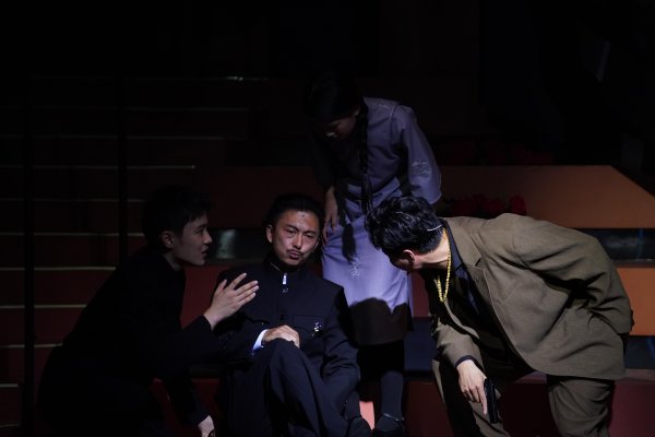 莆田安福相册 守密局“持内鬼”照见荒唐官僚体系，笑剧《镜中的民国》在京首演