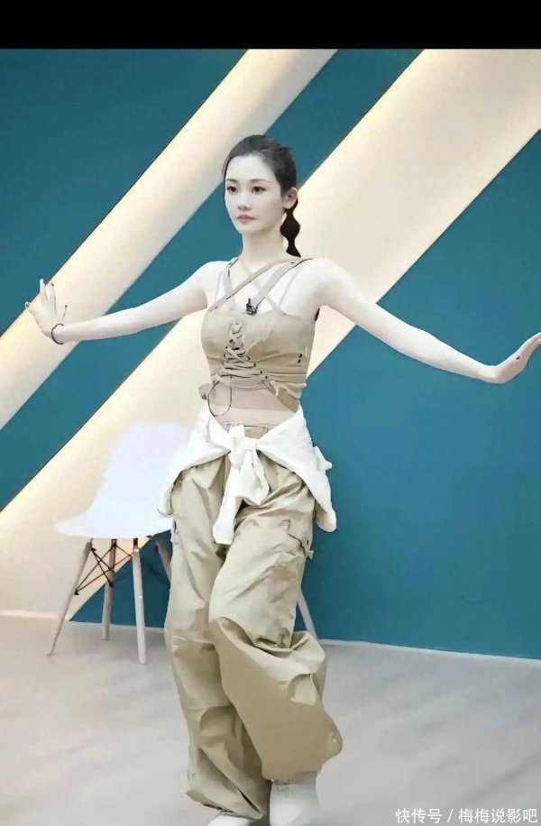 莆田安福相册 怪不得郑凯说，第一眼就认为这小姐好清亮的啊，就心爱上了！