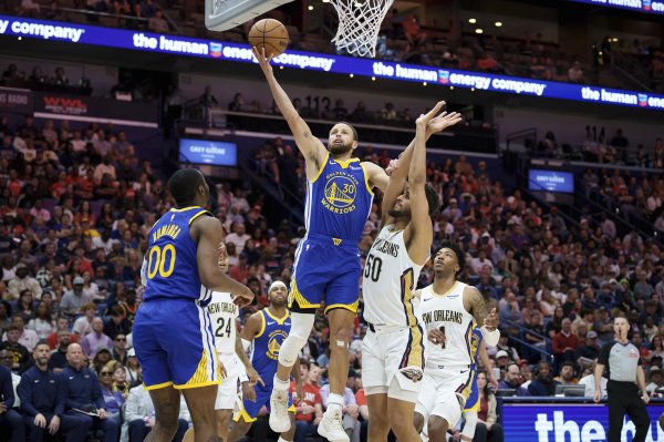 安福相册 库里复出23+6巴特勒18+10 强者小节发力逆转鹈鹕