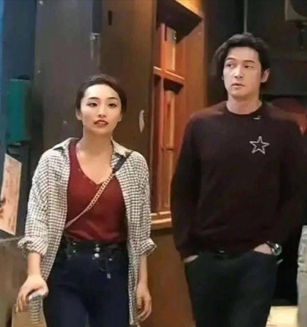 安福相册 胡歌历经明星恋情曲折，终在宽泛中觅得婚配真理