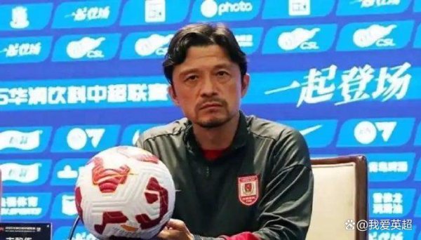 莆田安福相册 50岁谢晖炮轰大连主场不浇水：练了1个月传接球，跑这来打橄榄球