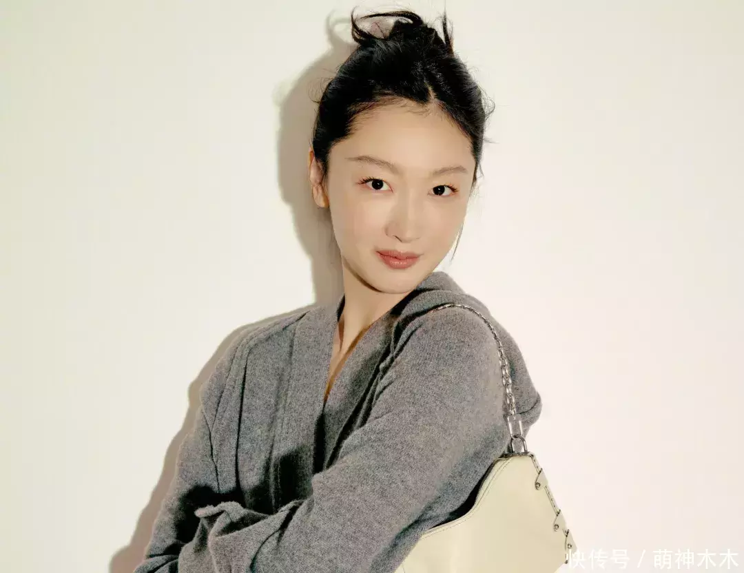 安福相册 周冬雨刘昊然没离异？女方为男方新片上映包场，网友直呼真爱