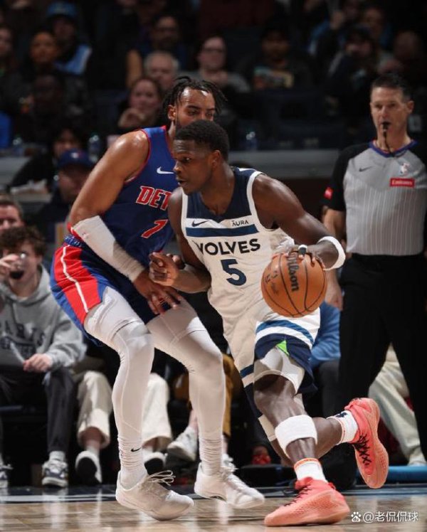 莆田安福相册 7东谈主赶走！丛林狼完成35分逆转，爱德华兹单节20分，西部步地转变