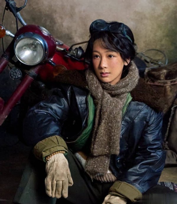 安福相册 面相大变化身女汉子，杨紫此次让宋丹丹“无地自容”