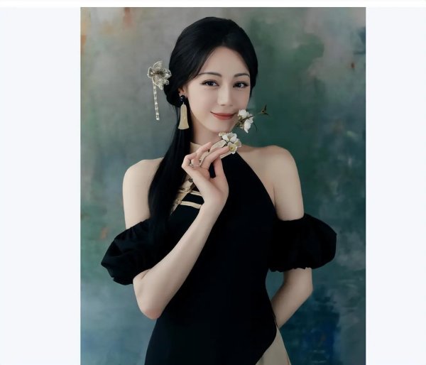 莆田安福家园 迪丽热巴化身黄玫瑰搞怪，女神范溢出屏幕！