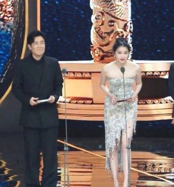 莆田安福相册 看到关晓彤此次造型，只可说，造型师此次简直找对了标的！