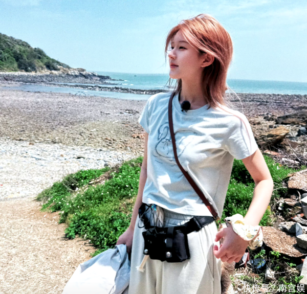 莆田安福家园 赵露念念解约星河酷娱，直播东说念主气飙升涨粉33万，业内力挺清晰内幕