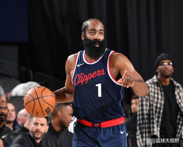 莆田安福家园 完胜！伦纳德28+3+3，布朗16+5+2，哈登创记录，西部第六易主