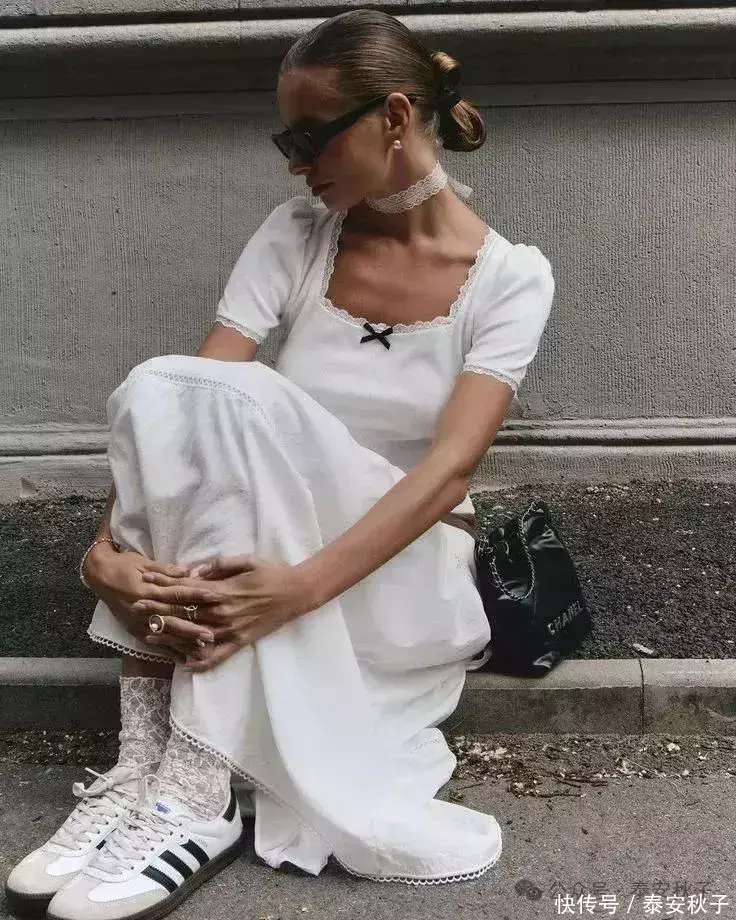 安福相册 被早秋 “长裙 + 平底鞋” 惊艳！不异穿惬意，洋气又文静