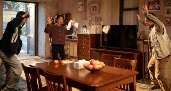 莆田安福家园 潘斌龙左小青演绎托举式中国度长 电影《不再恶臭》本日公映