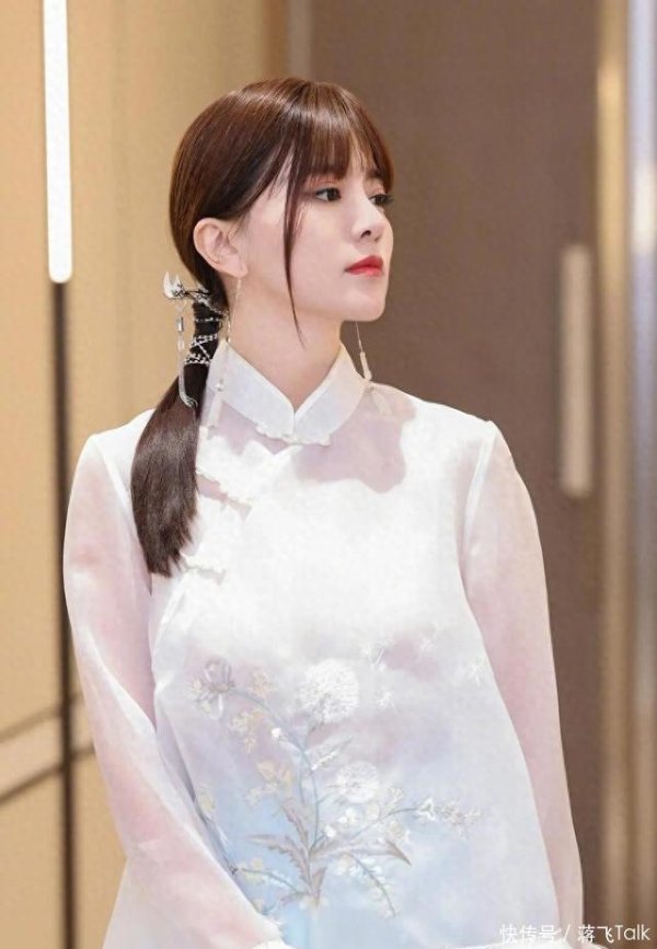 莆田安福相册 她是装扮最深的富婆，21岁击败王菲却主动过气，9亿天珠涌现真相