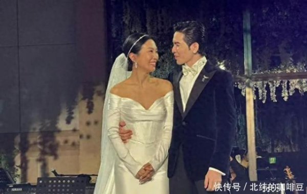 莆田安福相册 蓝本咱们齐被骗了！看到林有慧旧照，才发现当年萧敬腾眼神毒辣